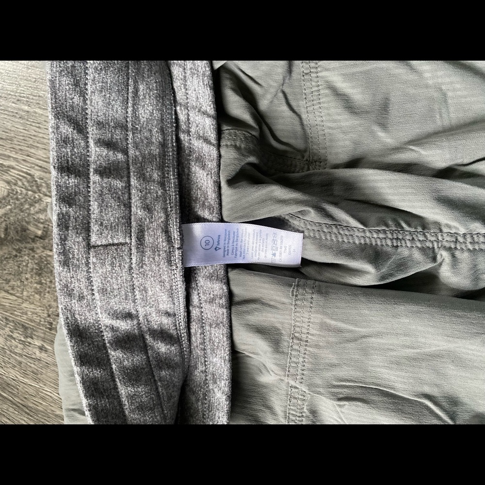 Ivviva size 10 EUC outgrown